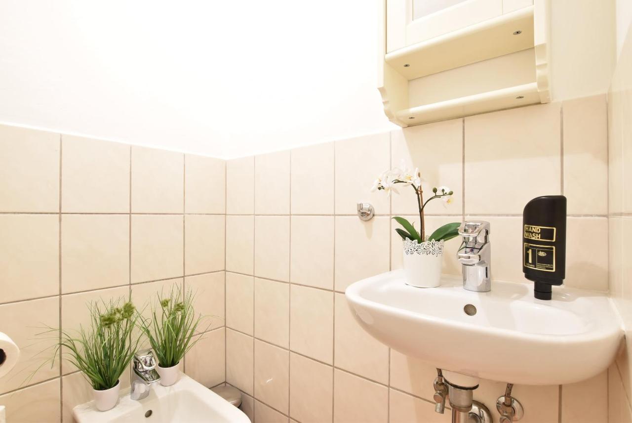 Huge Apartment In Awesome Location With Parking Innsbruck Esterno foto